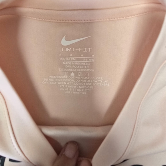 New Nike Peach Tee and Black Shorts Set Size 6 - Picture 2 of 3